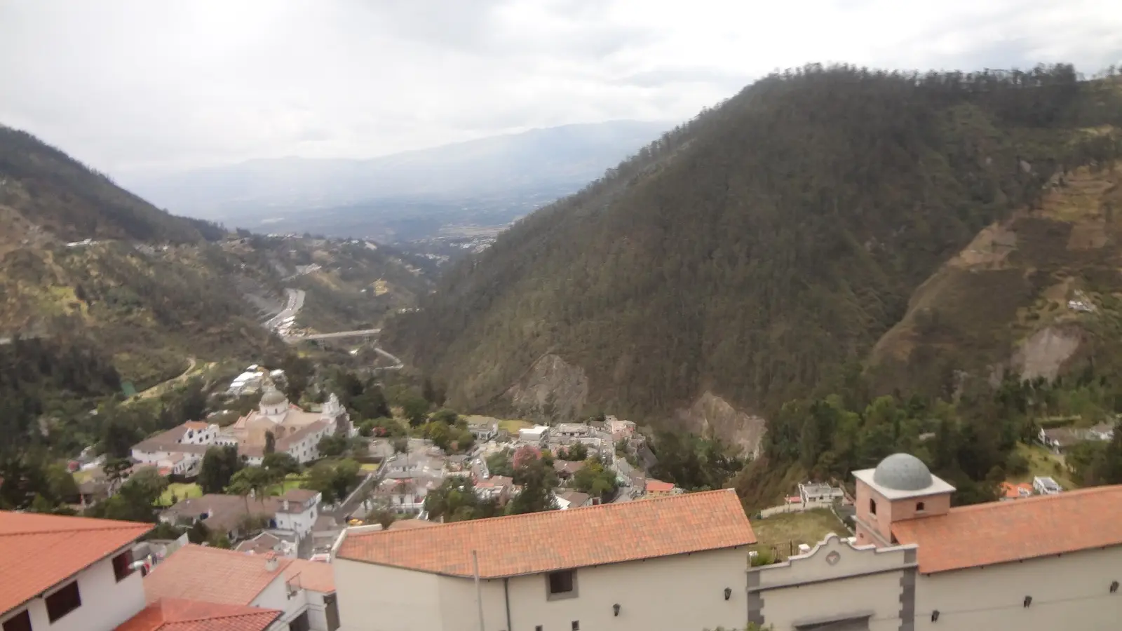 The view from Mirador de Guápulo down to the Guápulo church and the valley toward Cumbayá