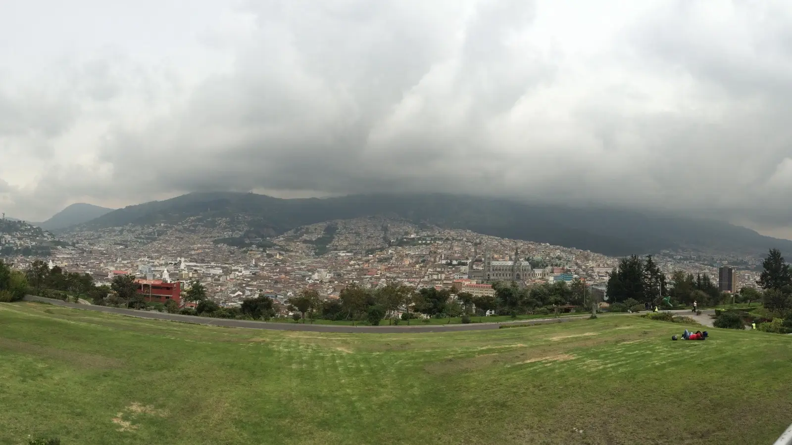View over Quito's Old Town from Parque Itchimbía, with the Basílica del Voto Nacional in the panorama